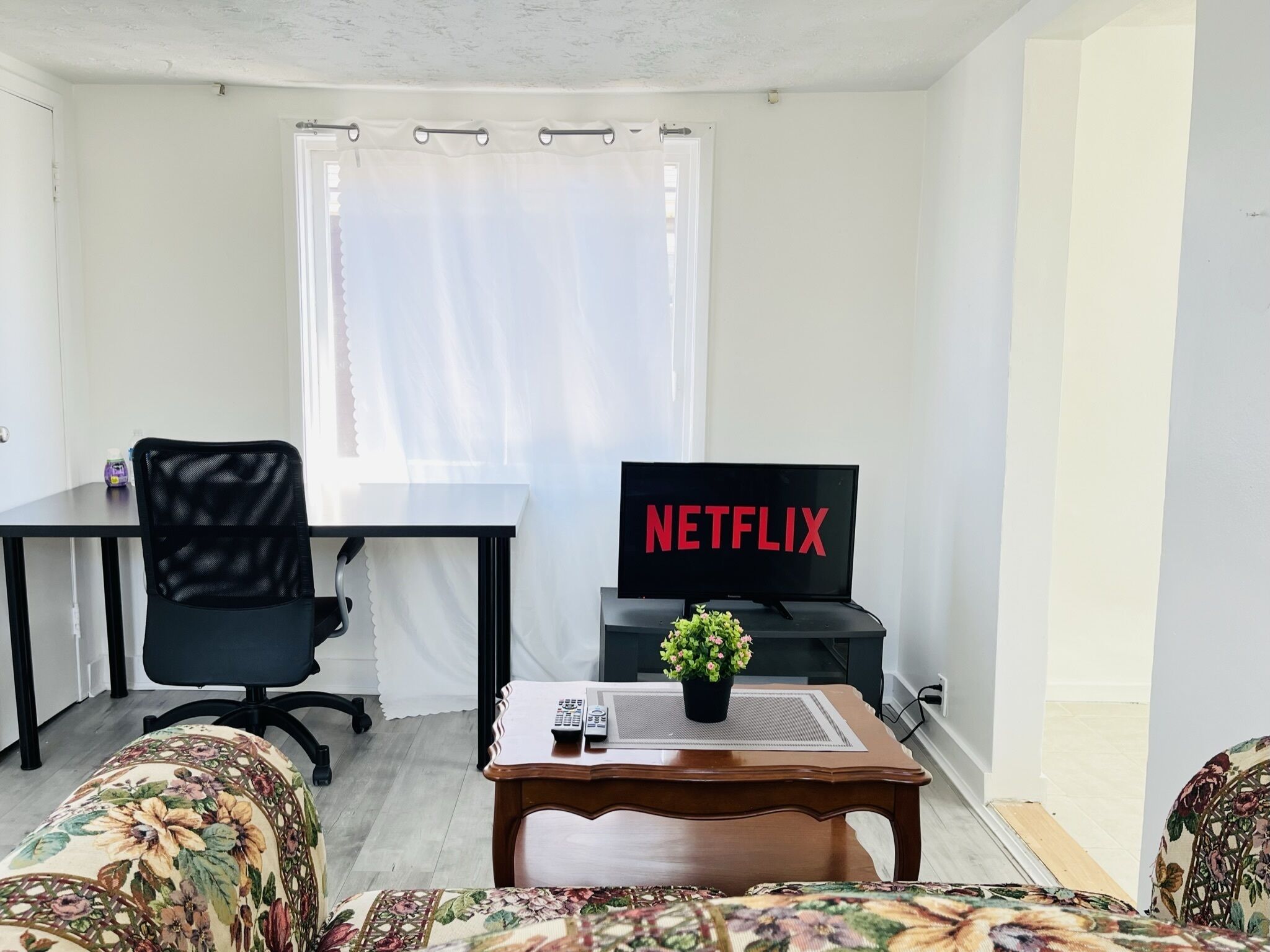 Walk to the Falls! Cozy and Lovely Home in Niagara