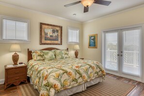 4 室のベッドルーム、アイロン / アイロ ン台、WiFi (無料)、ベッドシーツ