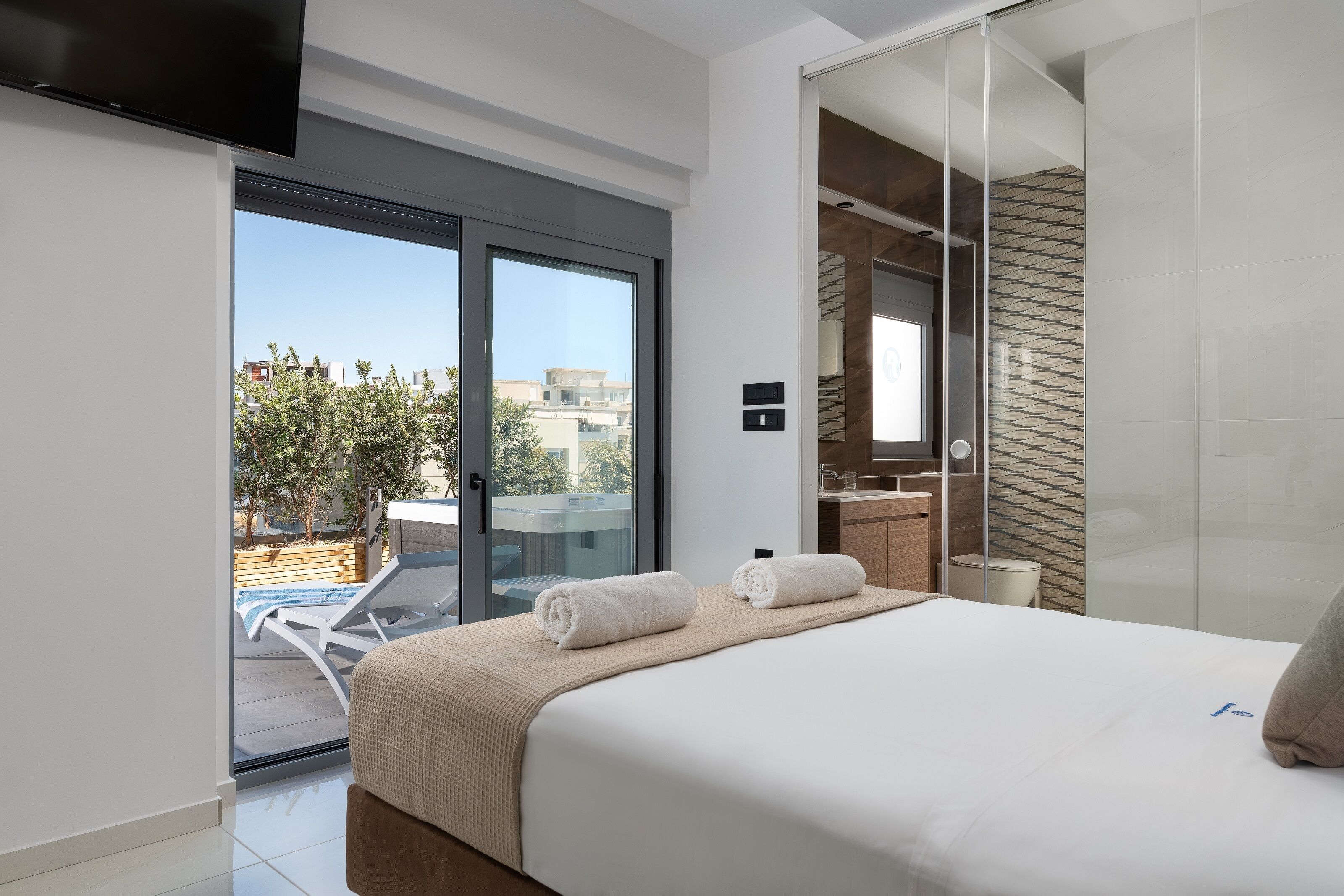 Photo - Rhodes SkyLine Suites