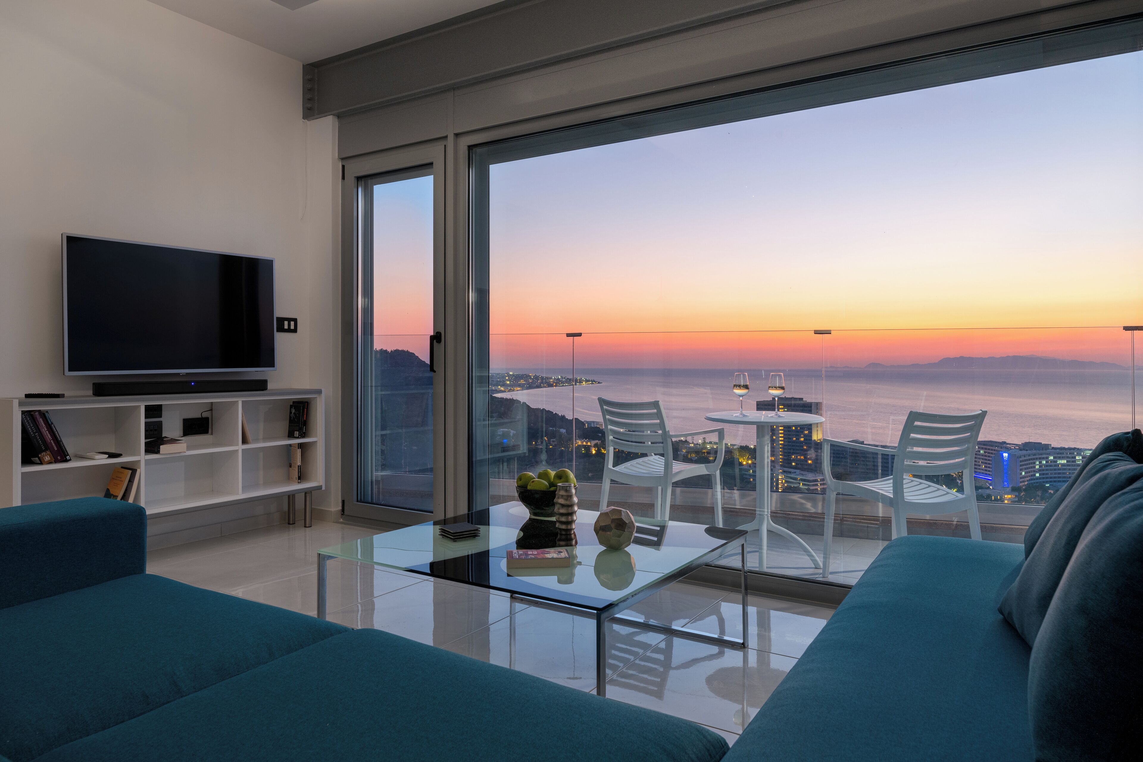 Photo - Rhodes SkyLine Suites