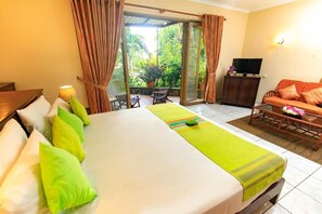 Grand Double Room, Pool View - Ayurveda Spring of life Resort (Piliyandala)