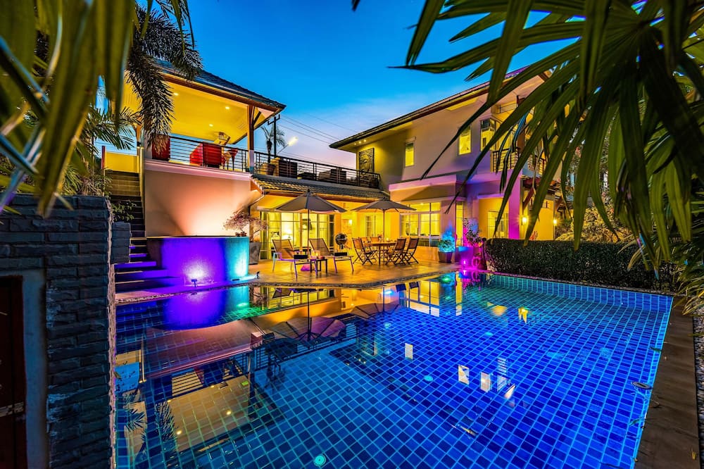 3 Bed Pool Villa in Great Location - STV