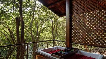 Deluxe Double Room | Terrace/patio