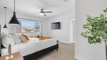 5 bedrooms, iron/ironing board, free WiFi, bed sheets