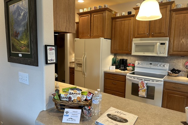 Frigorífic, microones, forn i placa de cuina