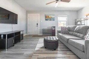 Living area - Super Convenient, Super Clean, and Super Comfy (Phoenix)