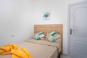 2 bedrooms, iron/ironing board, WiFi, bed sheets - CH Buganvillas Ciudad Quesada (Ciudad Quesada)