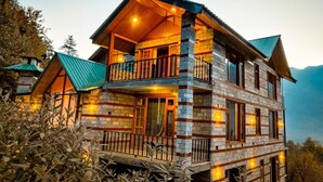 Front of property - Fursat - Boutique Stays (Kullu)