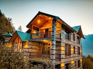 Fachada da propriedade