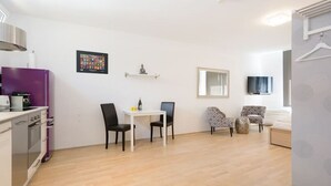 Interior - Opera Apartment Top 13 - Christian Apartments (Vienna)