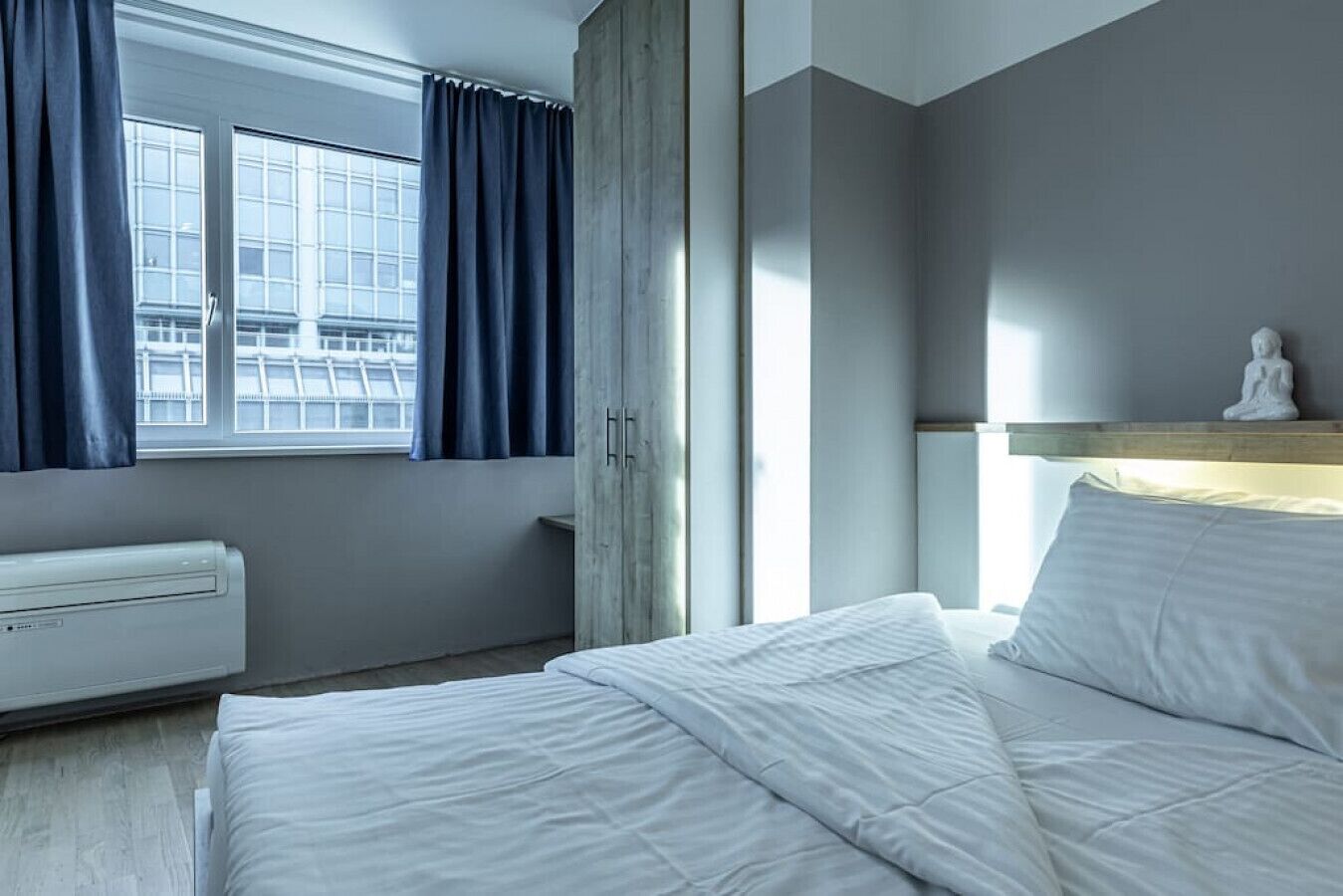 1 bedroom, desk, iron/ironing board, WiFi