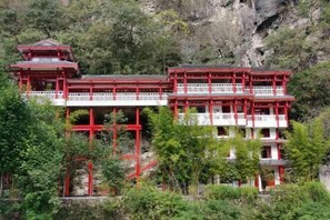 Exterior - Dongxiju Guesthouse (Zhangjiajie)