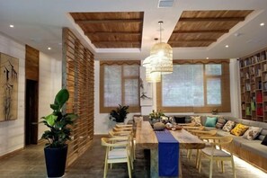 Lobby lounge - Dongxiju Guesthouse (Zhangjiajie)