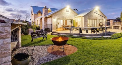 Luxurious Homestead Retreat in Tulka