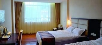 Fenggang Furongxin Hotel