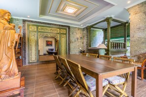 Living area - Huts Rock Ubud (Ubud)