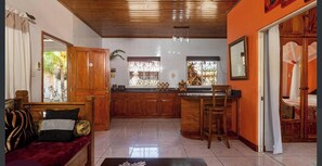 Villa, 1 habitación, para fumadores, balcón | Interior