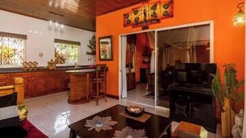 Villa, 1 habitación, para fumadores, balcón | Sala de estar