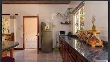Villa, 1 Bedroom, Smoking, Balcony | Interior