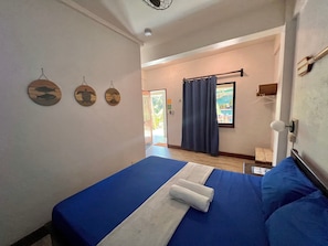Free WiFi, bed sheets - Island Lyfe Adventures (El Nido)