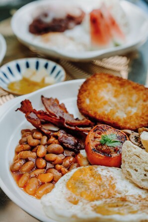 Daily cooked-to-order breakfast for a fee - Island Lyfe Adventures (El Nido)