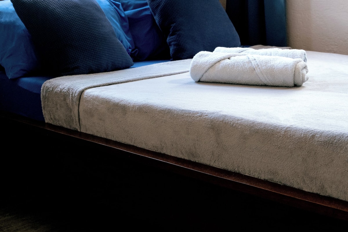 Wifi gratis y ropa de cama