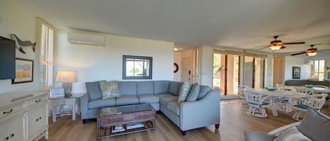 Een smart-tv, een dvd-speler en boeken