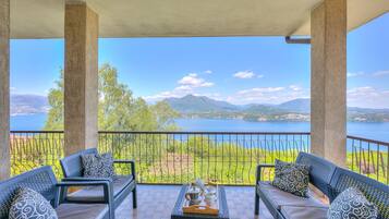 Family House, 1 Bedroom, Mountainside (Easy Panorama Apartment Stresa Hill) | Lake view