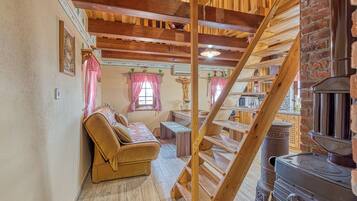 Televisi layar datar 21-inci dengan saluran TV digital, TV, dan perapian