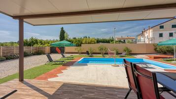 Seasonal outdoor pool