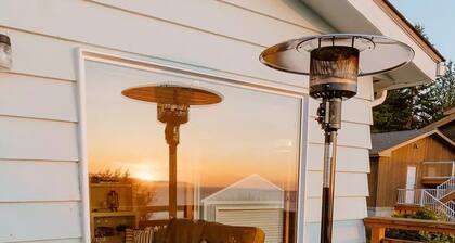 Bluff Cottage - Waterfront home near Olympic National Park