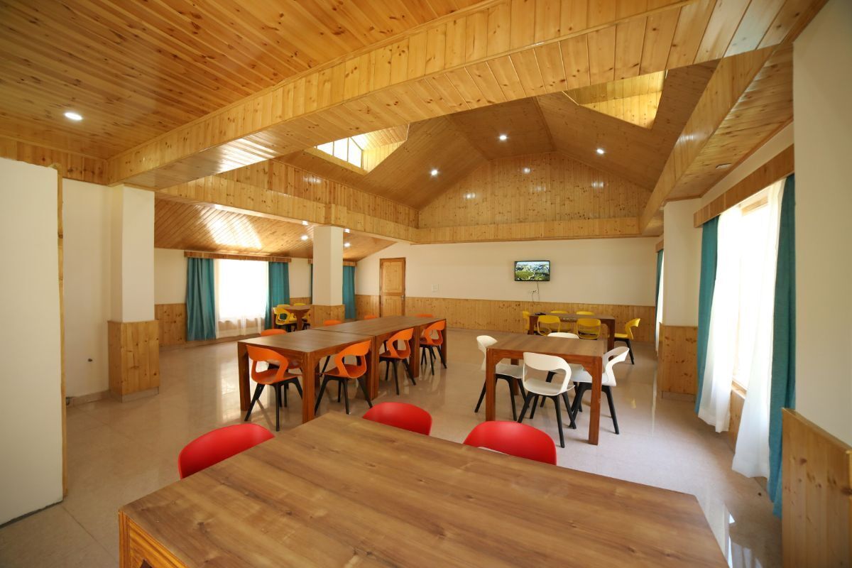 Tirthan Villa and Resort