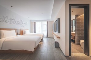 Down duvets, memory-foam beds, free minibar, in-room safe - UrCove by Hyatt Nanjing Downtown (Nanjing)