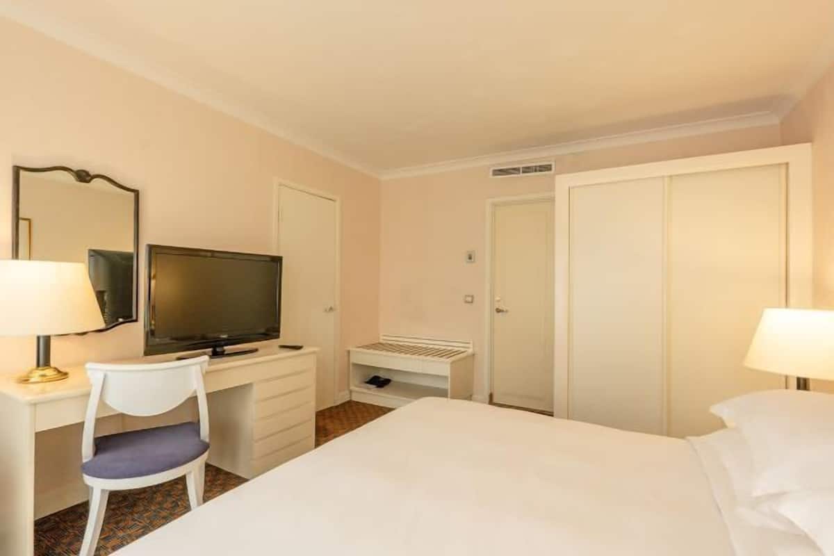 1 chambre, couette en duvet d'oie, coffres-forts dans les chambres