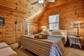 2 soverom, strykejern/-brett, wi-fi (inkludert) og sengetøy