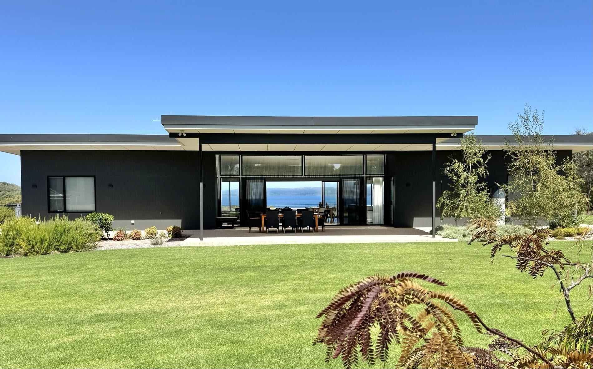 Welcome to Kwoorabup Views! Where paradise and a luxury relaxing break is waiting for you. Only 5min drive from Denmark town centre.