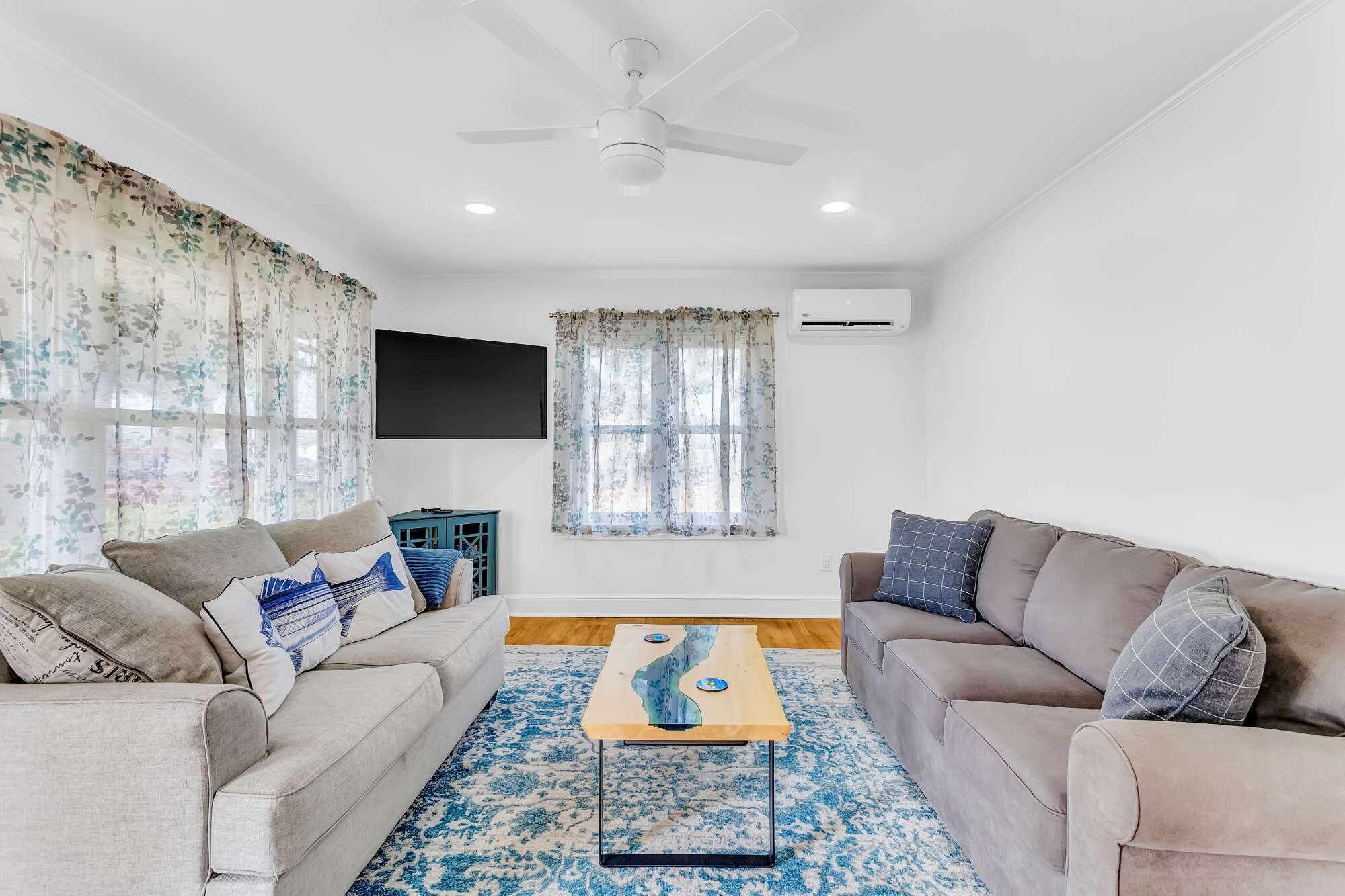 The Sportman's Cottage House- Perfect for relation, fun and enjoying beautiful views