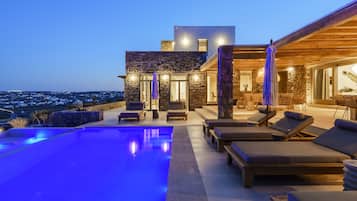 Exclusive Villa | Living area | Printers
