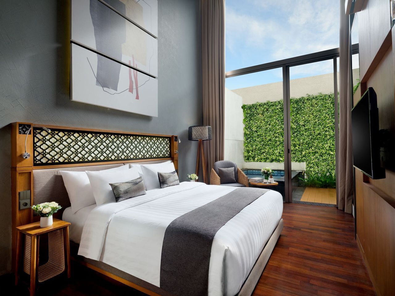 1 Bedroom Suite Favourite Plunge pool in seminyak