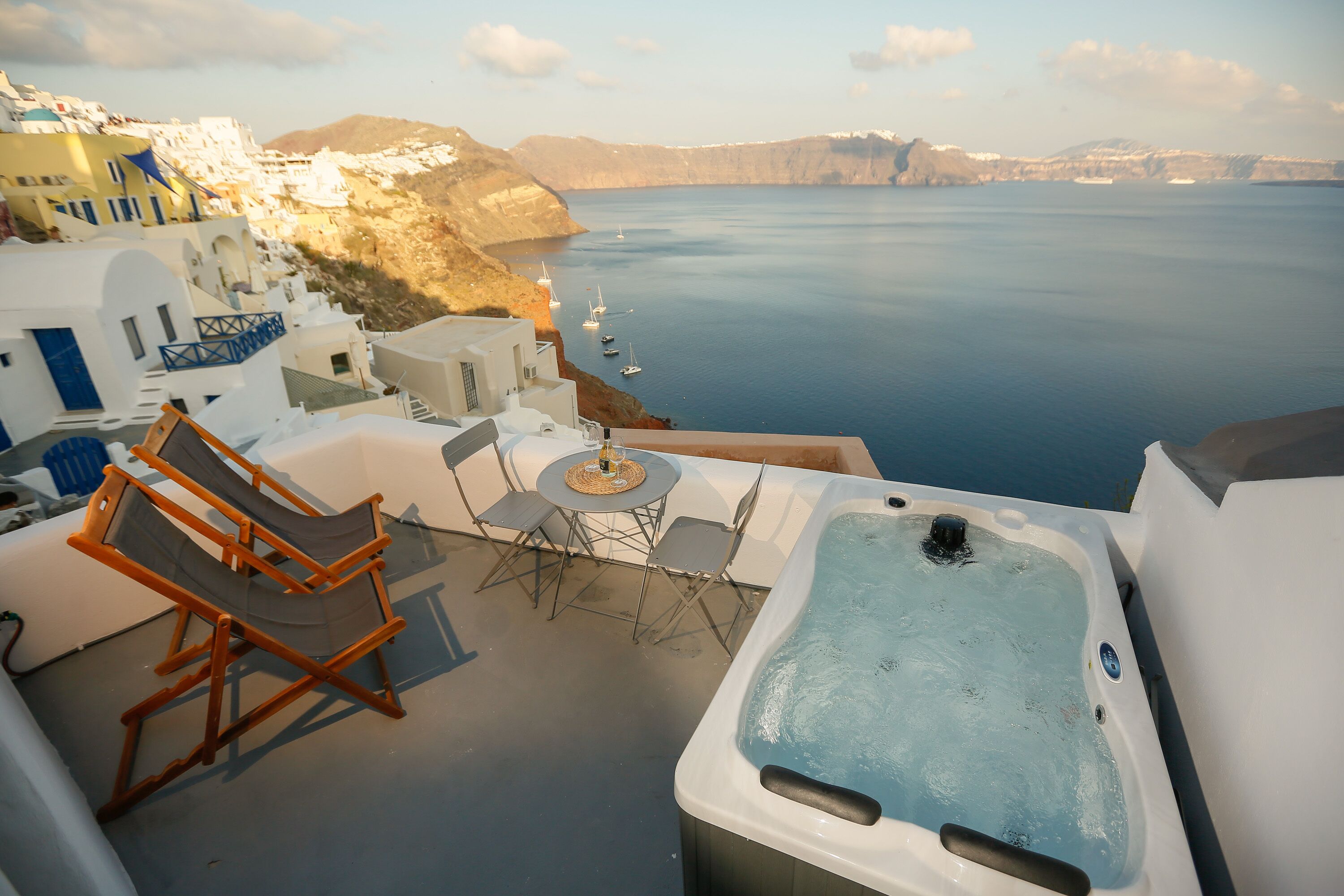 Oia Messonette with Sea View for 4 persons by MPS
