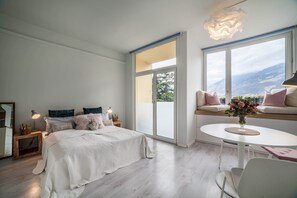 1 quarto, Wi-Fi de cortesia, roupa de cama