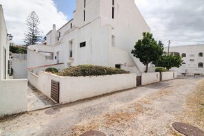 Exterior - Apartment 'Mar Azul 4' with Balcony and Wi-Fi (Albufeira)