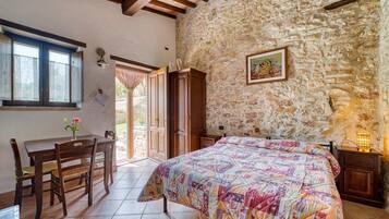 1 camera, Wi-Fi gratuito, lenzuola