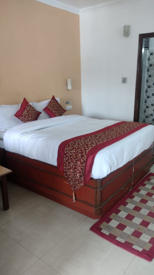 Habitación económica con 2 camas individuales | Wifi gratis 