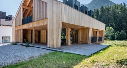 Chalet "Dolomiten Villa Anita" mit Bergblick, privater Terrasse und WLAN