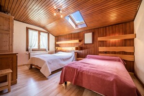 2 habitaciones, tabla de planchar con plancha y wifi gratis 