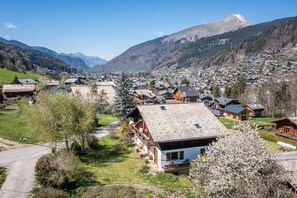 Exterior - Apartment 'Chénives 2 - Morzine' with Mountain View, Private Garden and Wi-Fi (Morzine)