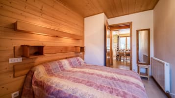 2 slaapkamers, een strijkplank/strijkijzer, gratis wifi