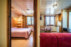 1 camera, ferro/asse da stiro, Wi-Fi gratuito