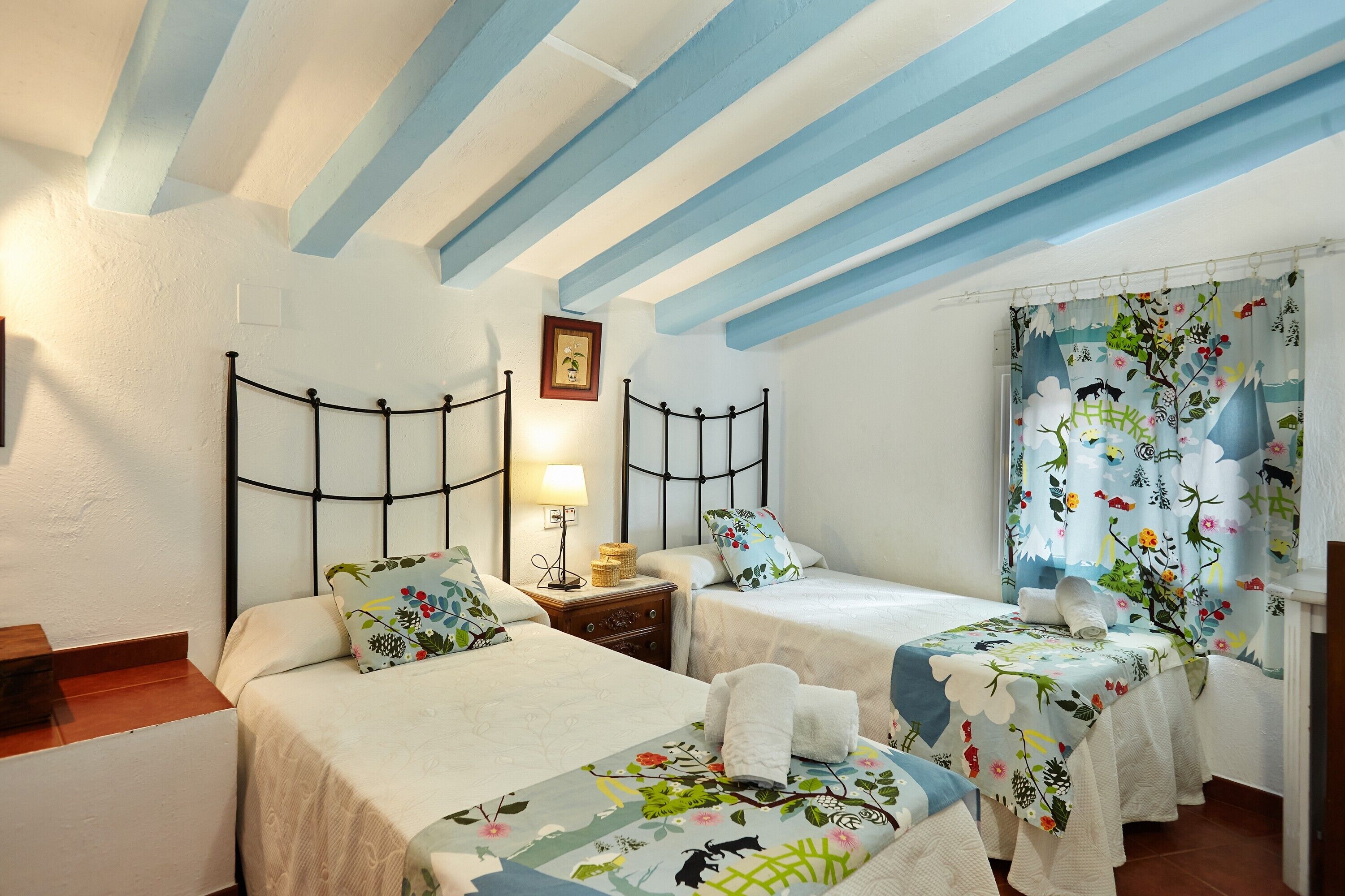 5 室のベッドルーム、アイロン / アイロン台、WiFi (無料)、ベッドシーツ